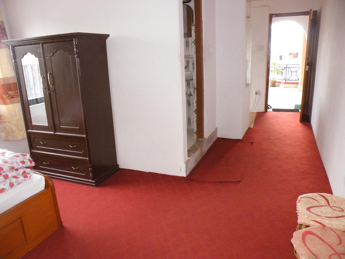 Pokhara Abroad Inn Dış mekan fotoğraf