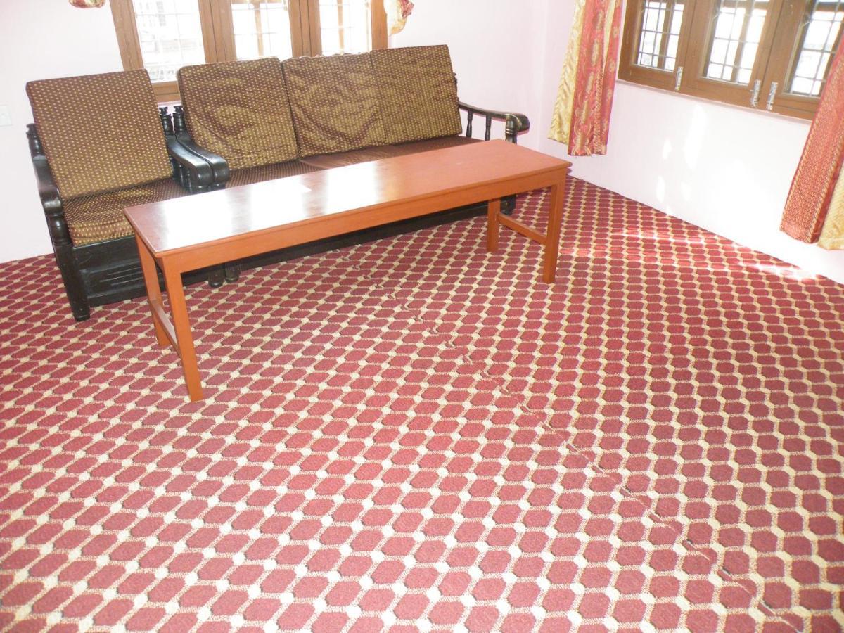 Pokhara Abroad Inn Dış mekan fotoğraf