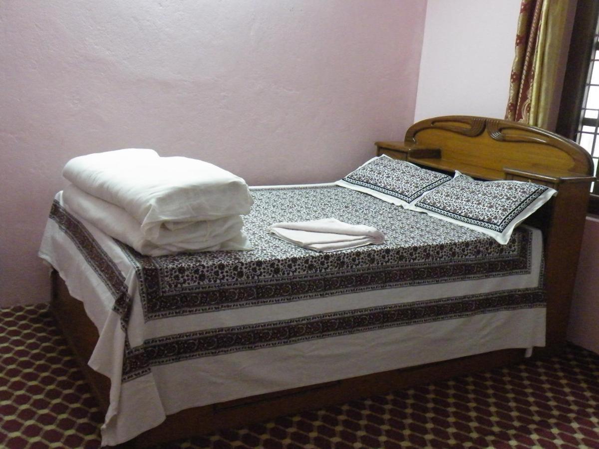 Pokhara Abroad Inn Dış mekan fotoğraf